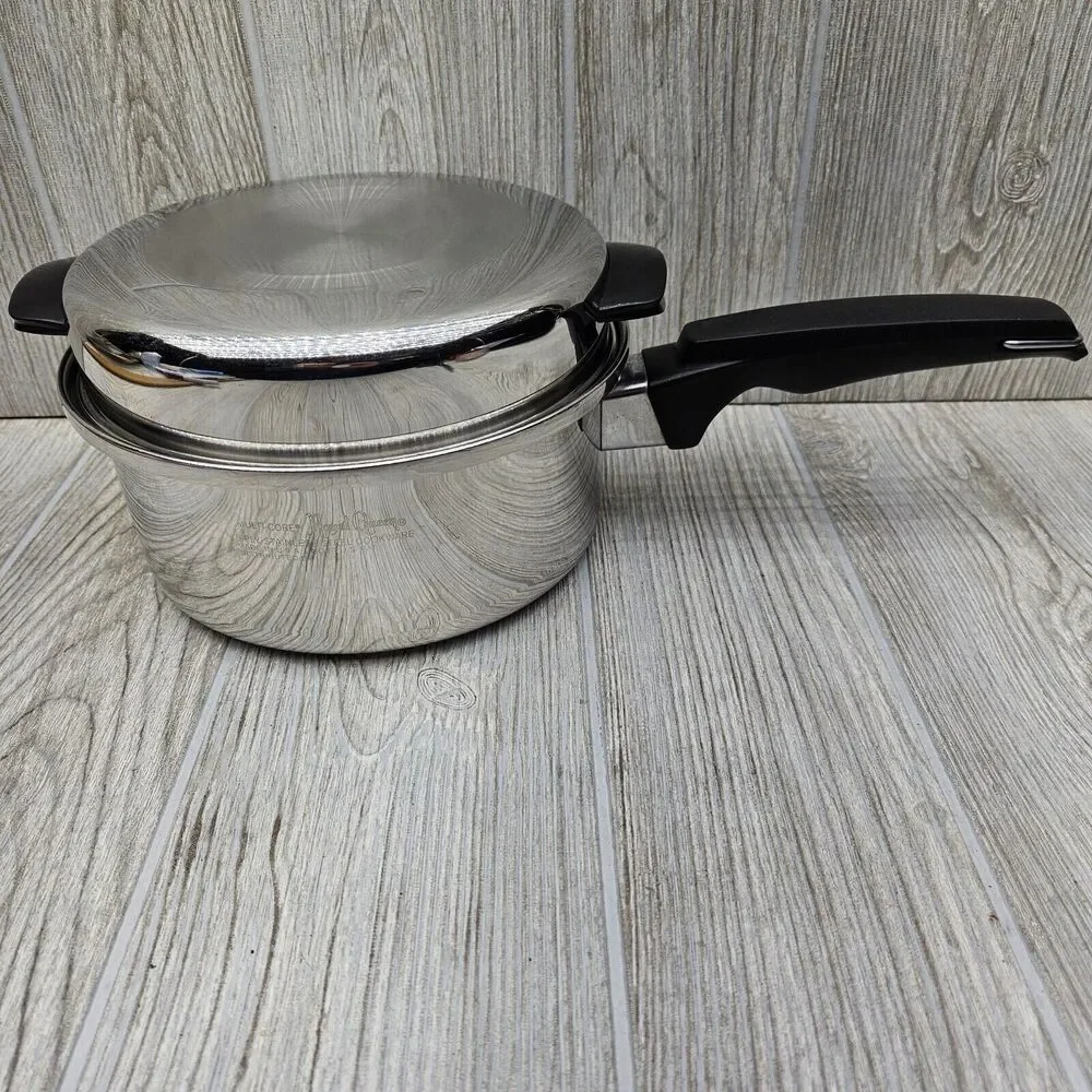Vintage Royal Queen Multi-Core‎ 5 Ply 2 Qt Sauce Pan Great Condition W Dome Lid